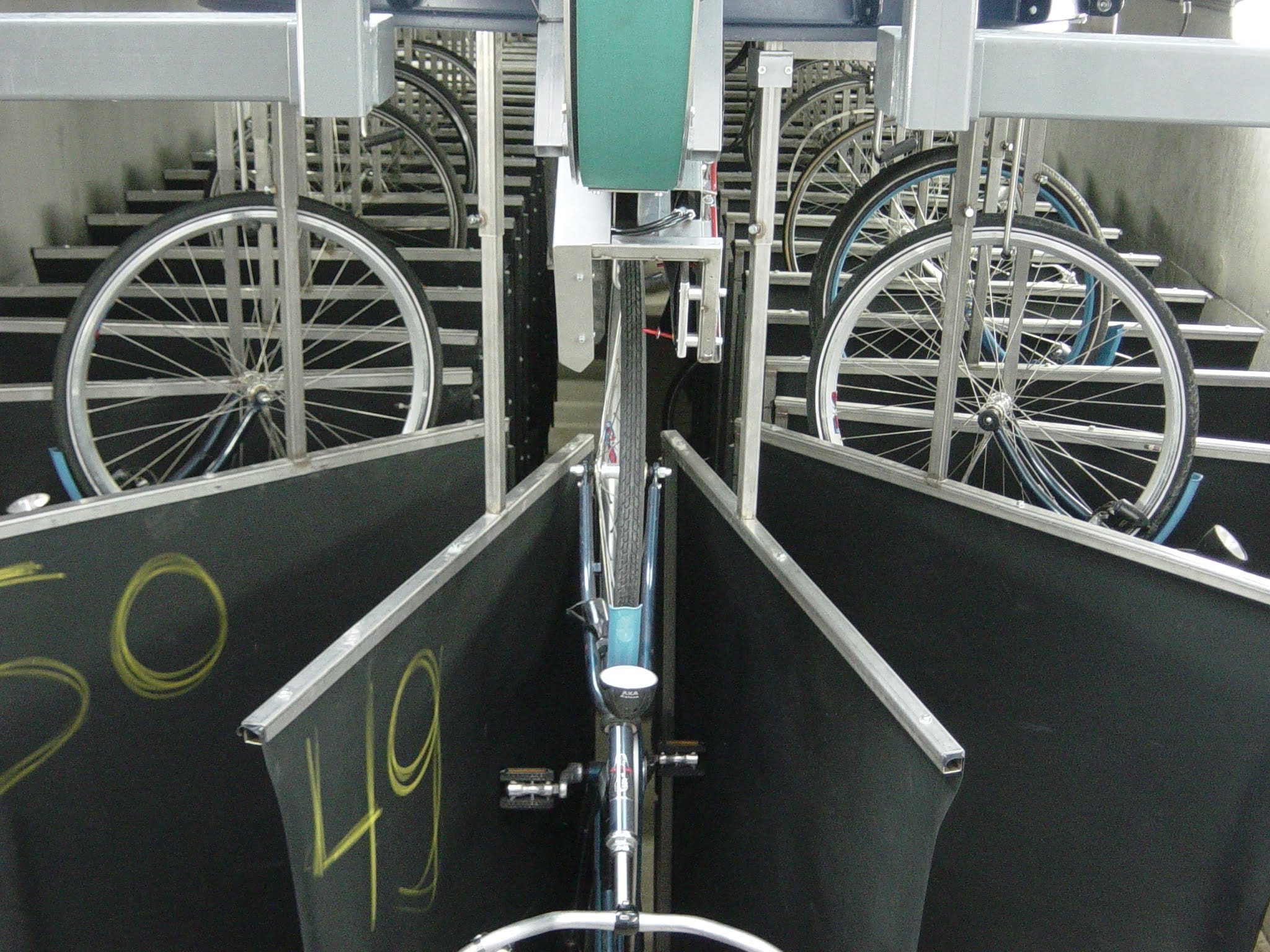 Automatisk-cykelparkeringshus-VeloMinck-2.jpg