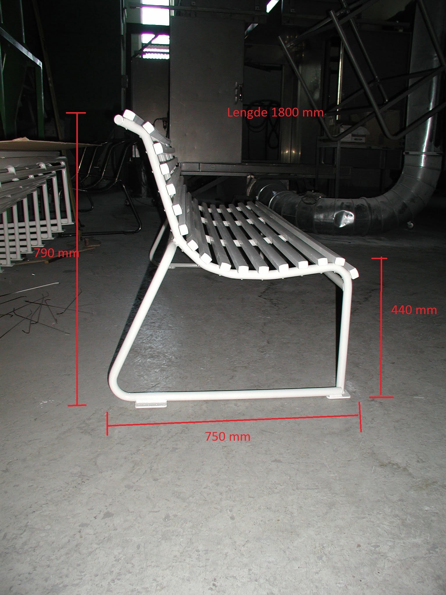Oslobenk-med-mal-6.jpg