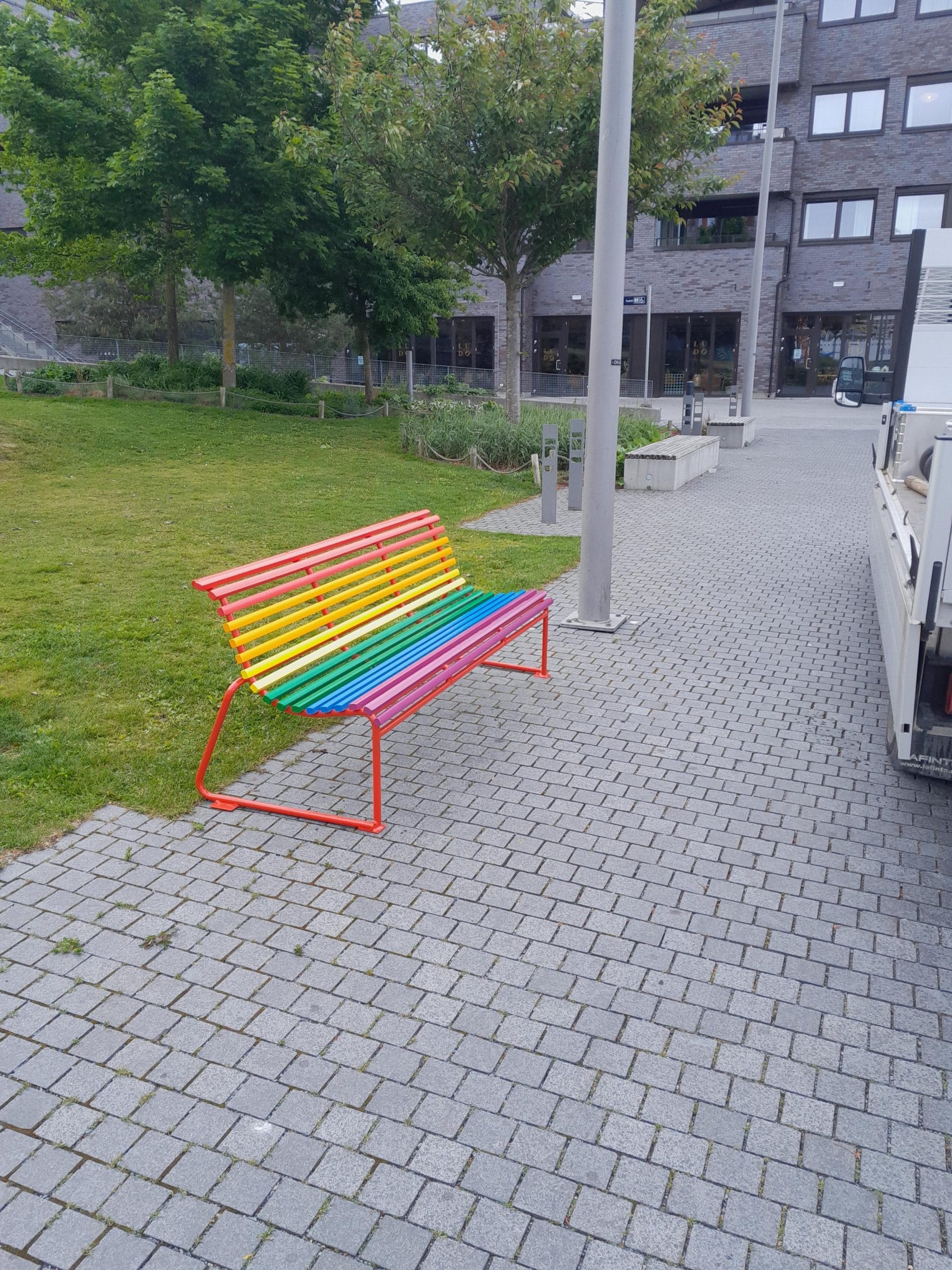 Oslobenken-Regnbuefarver-Sorenga-Oslo-6.jpeg